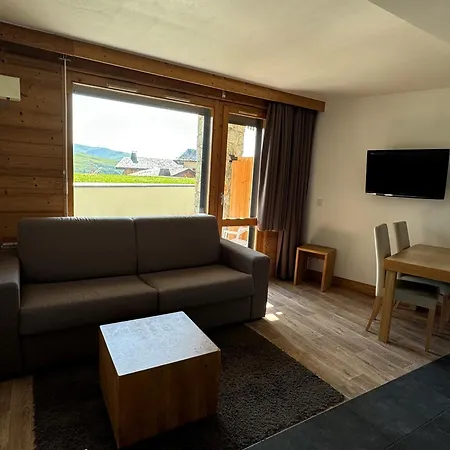 Avec Balcon, Piscine, Spa, Animaux Admis, Acces Direct Pistes - Belle Plagne - Fr-1-181-2825 *